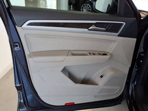 Used 2022 Volkswagen Atlas SE w/ Panoramic Sunroof Package image 10