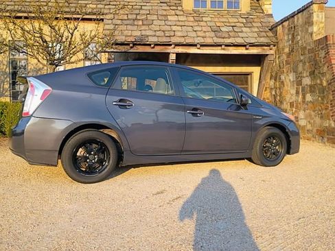 Used 2013 Toyota Prius Three w/ Solar Roof Pkg FWD image 13