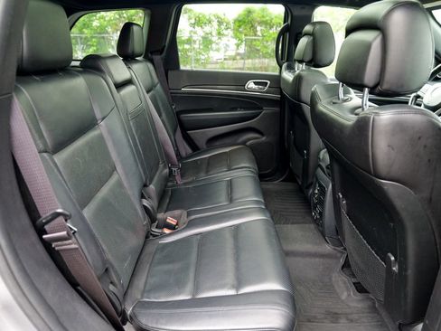 Used 2019 Jeep Grand Cherokee Limited w/ Luxury Group II AWD/4WD image 32