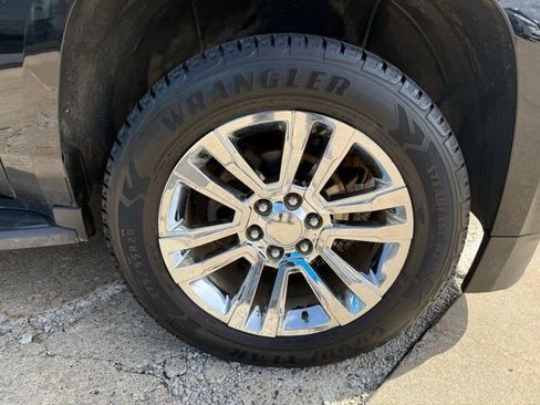 Used 2017 Chevrolet Tahoe LT AWD/4WD image 12
