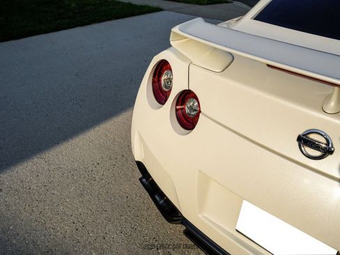 Used 2016 Nissan GT-R Premium AWD/4WD image 66