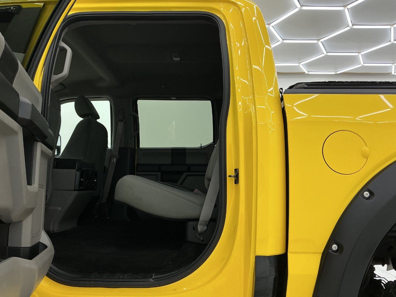 Used 2018 Ford F150 XL w/ Equipment Group 101A Mid AWD/4WD image 22