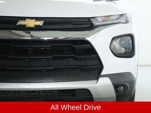 Used 2023 Chevrolet TrailBlazer LT w/ Convenience Package AWD/4WD image 9