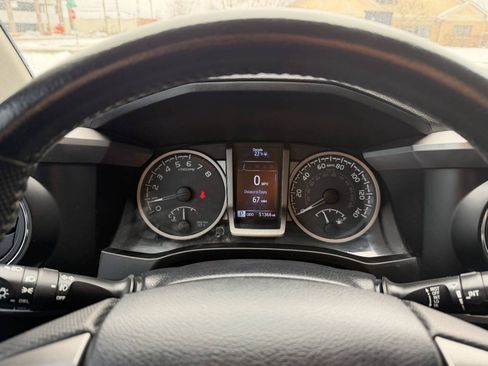 Used 2019 Toyota Tacoma SR image 12