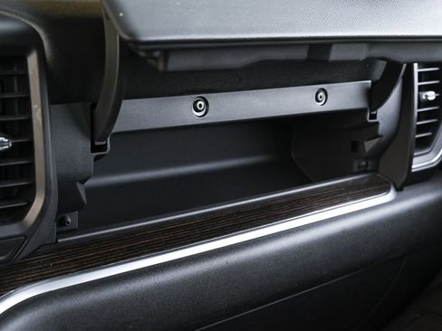 Used 2024 GMC Sierra 1500 Elevation image 29