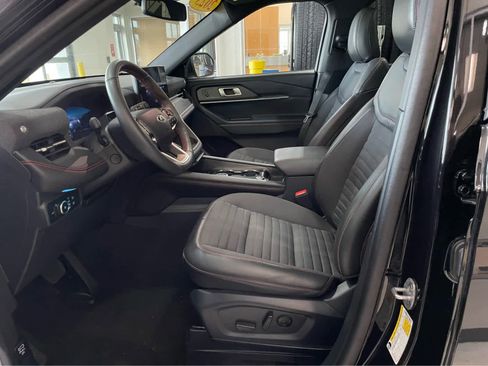 Used 2025 Ford Explorer ST-Line w/ Premium Package AWD/4WD image 8