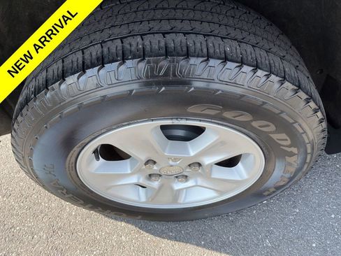 Used 2014 Jeep Grand Cherokee Laredo w/ Quick Order Package 23E AWD/4WD image 10