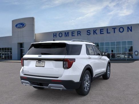 New 2026 Ford Explorer Platinum RWD image 8