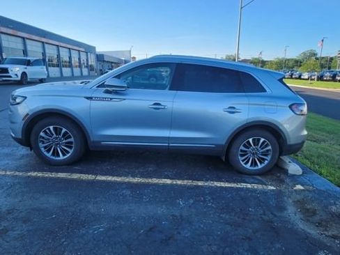 Used 2023 Lincoln Nautilus AWD w/ Premium Package image 7