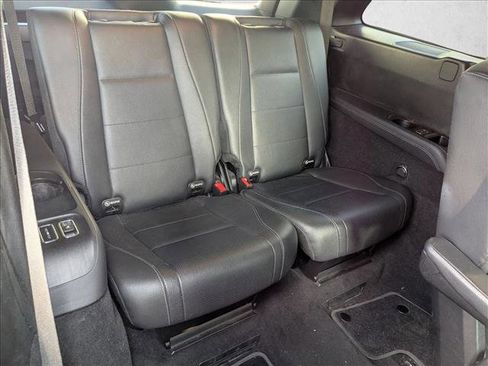 Used 2021 Mercedes-Benz GLS 450 4MATIC image 21