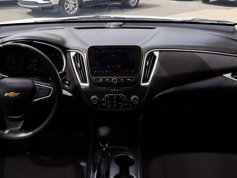 Used 2024 Chevrolet Malibu LT FWD image 32
