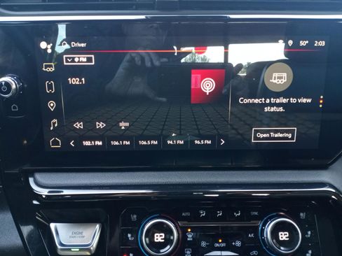 Used 2024 GMC Sierra 1500 AT4 w/ Technology Package image 16