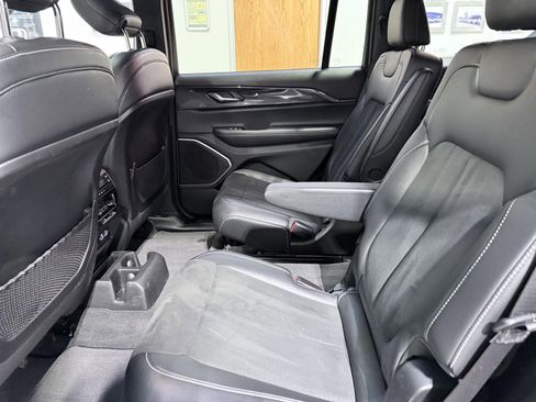 Used 2022 Jeep Grand Cherokee L Altitude image 18