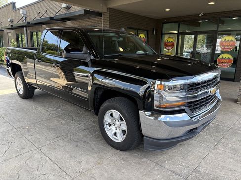 Used 2019 Chevrolet Silverado 1500 LT AWD/4WD image 4