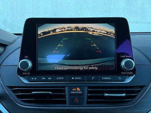 Used 2025 Nissan Altima 2.5 SV image 29