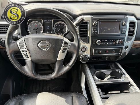 Used 2018 Nissan Titan SL w/ Chrome Package AWD/4WD image 21