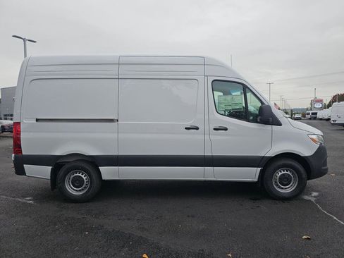 New 2025 Mercedes-Benz Sprinter 2500 image 7