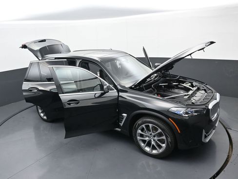 New 2026 BMW X5 xDrive40i w/ Premium Package AWD/4WD image 37