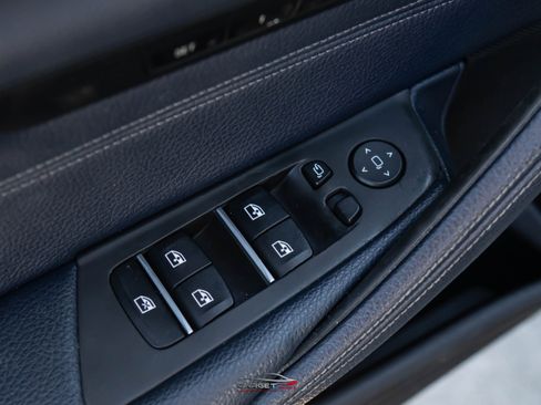 Used 2019 BMW 540i w/ M Sport Package RWD image 41