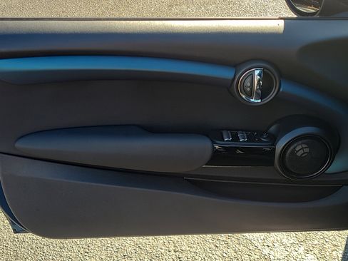 Used 2011 MINI Cooper Hardtop image 17