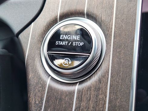 New 2025 Mercedes-Benz E 350 4MATIC Sedan image 19