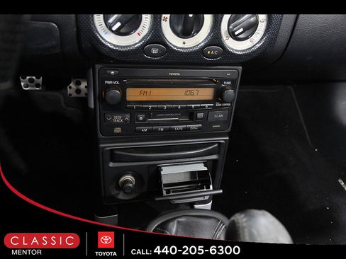 Used 2003 Toyota MR2 RWD image 13