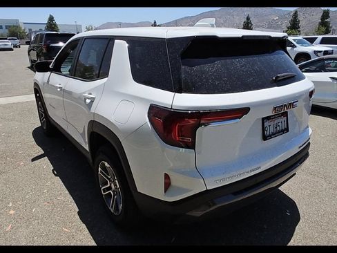 Used 2025 GMC Terrain Elevation AWD/4WD image 5
