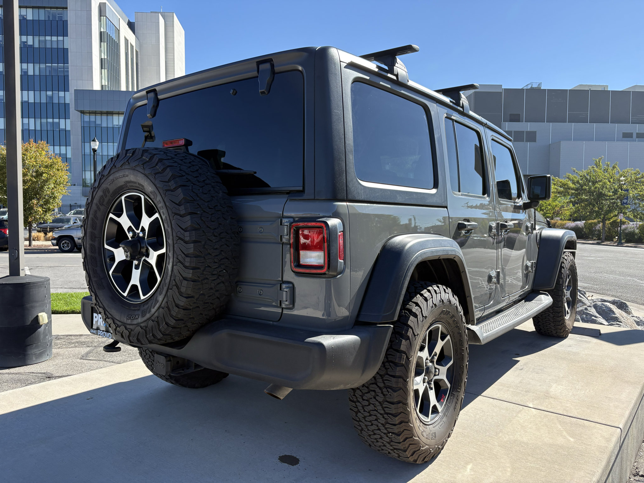 Used 2023 Jeep Wrangler Unlimited Sport AWD/4WD image 5