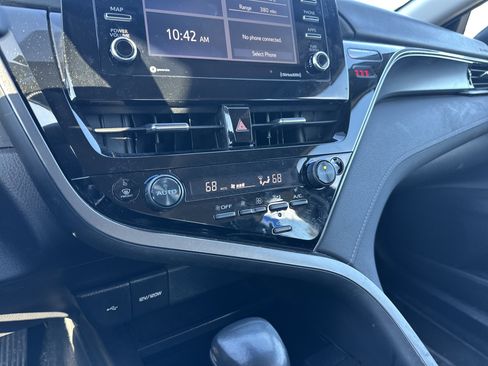 Used 2022 Toyota Camry SE image 26