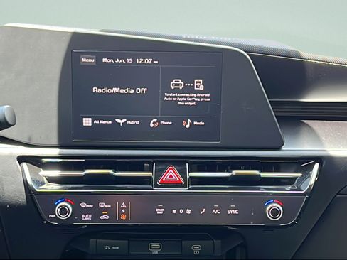 New 2026 Kia Niro LX FWD image 15