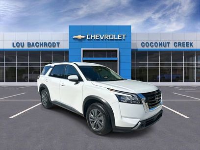 Used 2025 Nissan Pathfinder SV