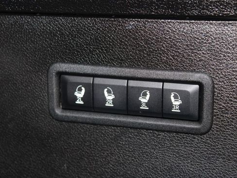 Used 2024 Jeep Wagoneer Series III AWD/4WD image 19