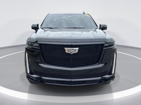 Used 2024 Cadillac Escalade ESV Sport Platinum w/ LPO, ONYX Package AWD/4WD image 2