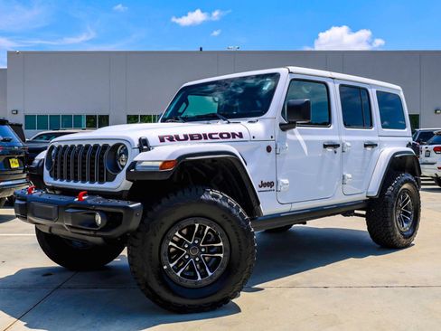 Used 2025 Jeep Wrangler Unlimited Rubicon AWD/4WD image 1