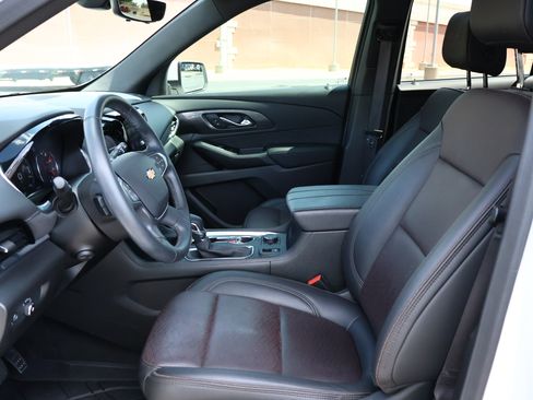 Used 2023 Chevrolet Traverse High Country AWD/4WD image 13