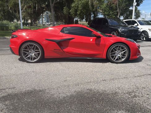 Used 2023 Chevrolet Corvette Z06 RWD image 2