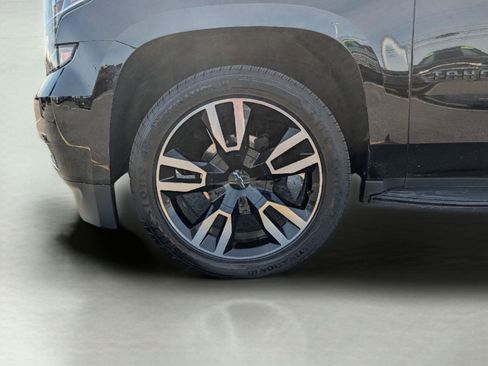 Used 2019 Chevrolet Tahoe LT image 8