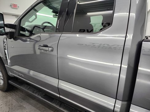 Used 2023 Ford F350 Lariat AWD/4WD image 32