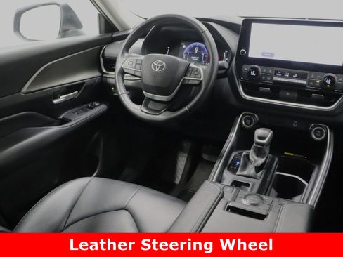 Certified 2025 Toyota Grand Highlander AWD image 32
