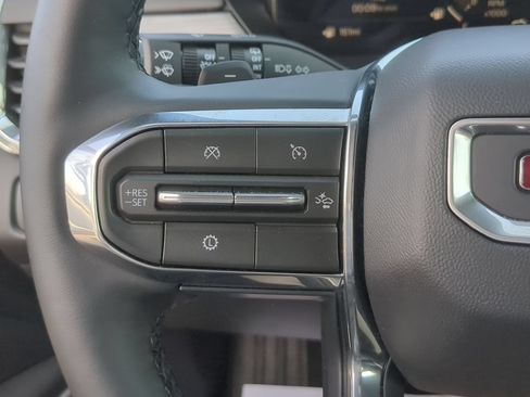 Used 2026 GMC Acadia Elevation w/ Elevation Premium Package FWD image 35