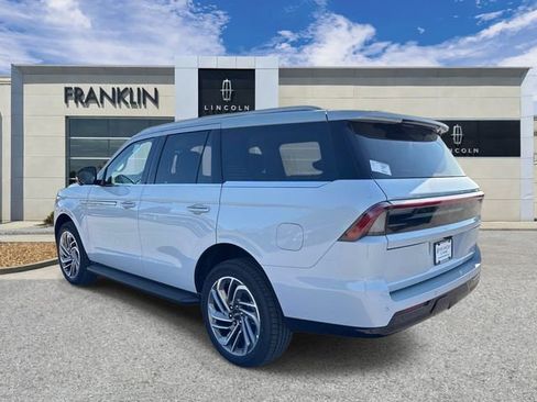 New 2026 Lincoln Navigator Premiere AWD/4WD image 5