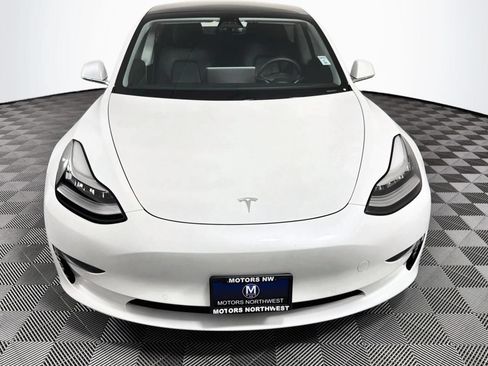 Used 2020 Tesla Model 3 Standard Range Plus RWD image 2