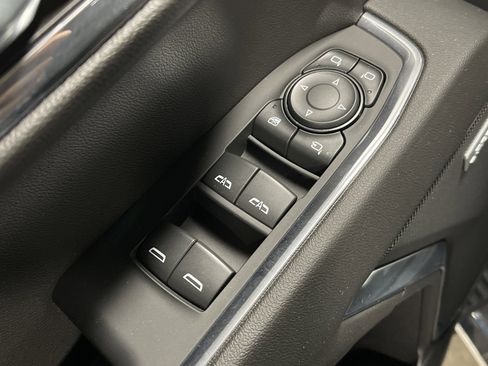 Used 2024 GMC Sierra 1500 SLT w/ SLT Premium Plus Package image 11