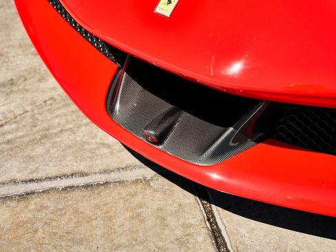 Used 2024 Ferrari SF90 Spider AWD/4WD image 9