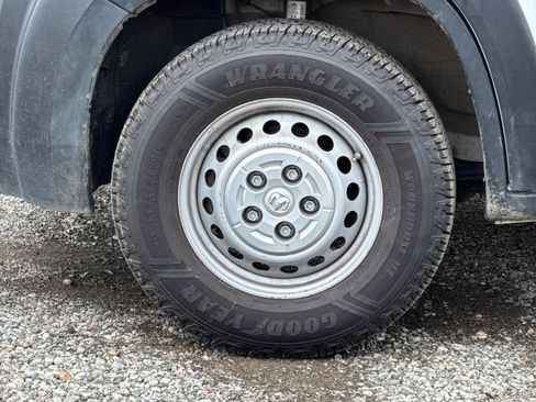 Used 2024 RAM ProMaster 2500 w/ Convenience Group FWD image 29