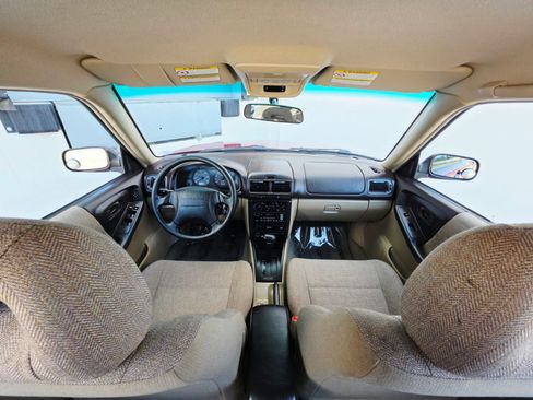 Used 2002 Subaru Forester L AWD/4WD image 13