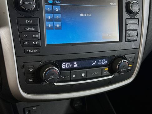 Used 2016 Nissan Altima 2.5 SL w/ 2.5 Technology Package image 22