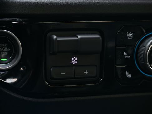 Used 2024 Chevrolet Silverado 2500 ZR2 w/ ZR2 Bison Edition image 29