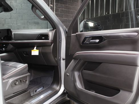 Used 2026 Chevrolet Tahoe RST w/ Comfort Package RWD image 26