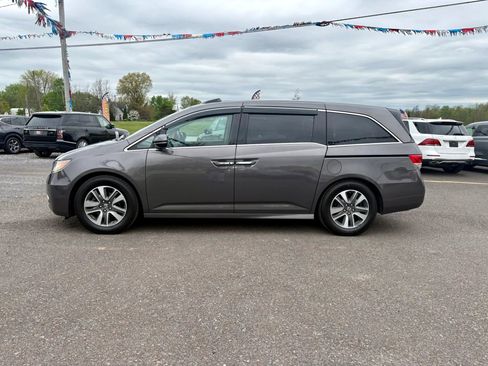 Used 2015 Honda Odyssey Touring Elite image 2